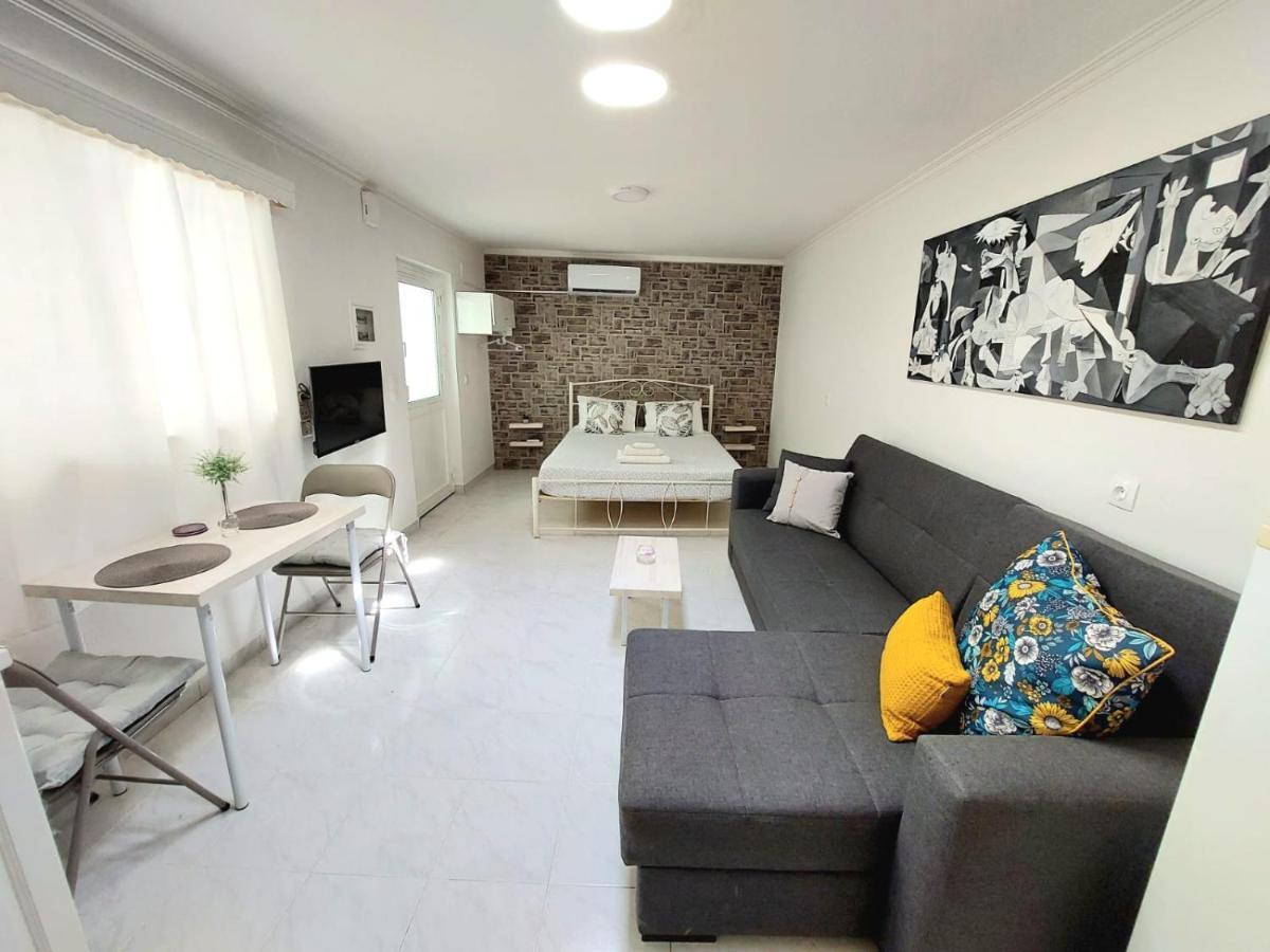 S For Studio - Detached, Close To Center Daire Hanya